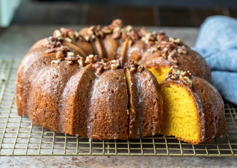 Irish Cream Bundt Cake - I Heart Eating