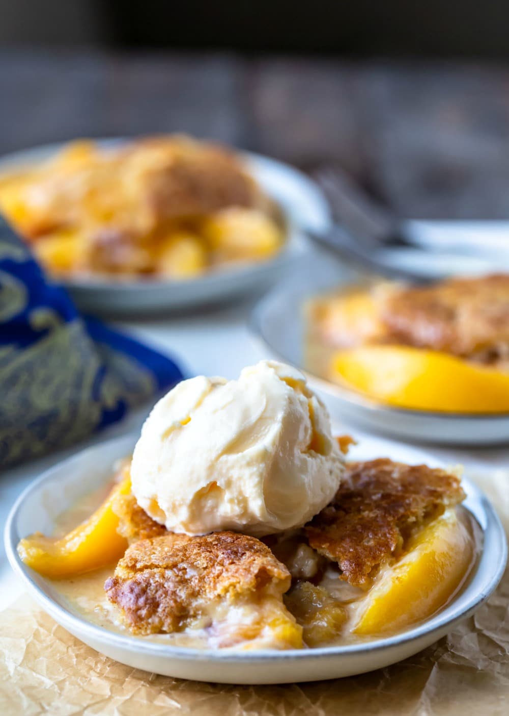 Easy Peach Cobbler - I Heart Eating