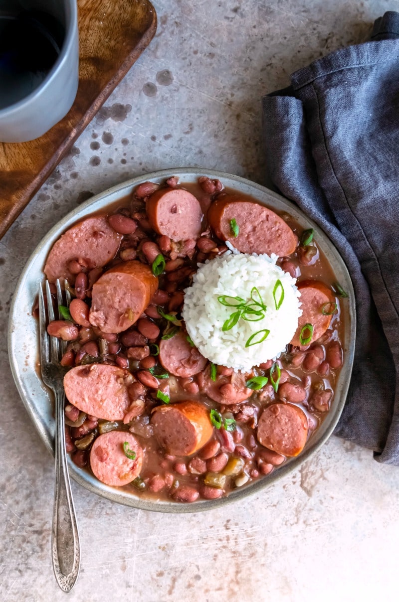https://www.ihearteating.com/wp-content/uploads/2012/10/Crock-pot-red-beans-and-rice-5-800.jpg