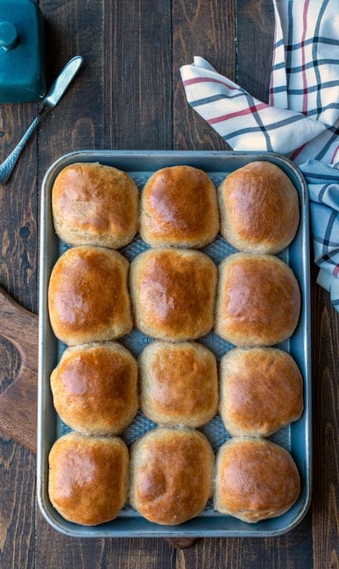 30 Minute Honey Wheat Rolls - I Heart Eating