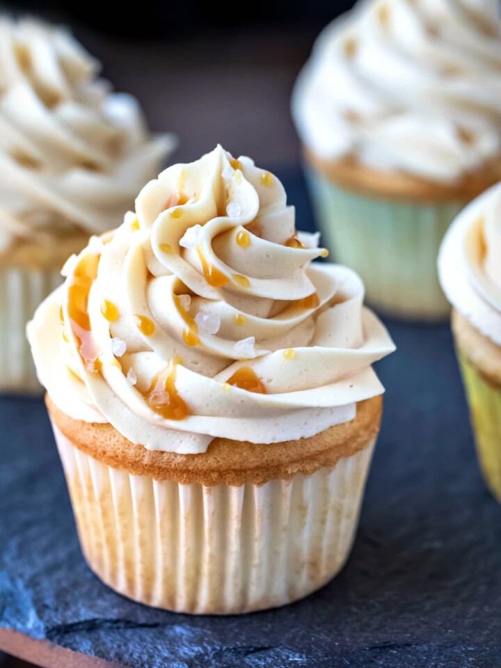 Best Vanilla Buttercream Frosting - I Heart Eating