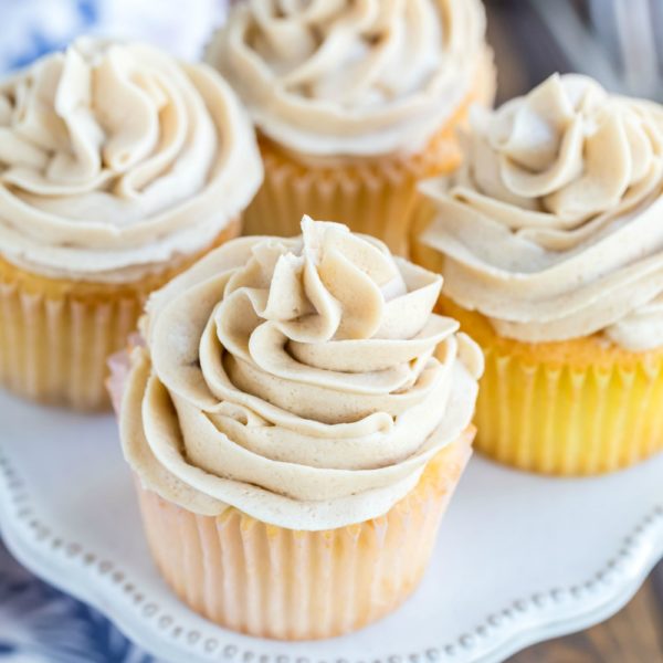 Whipped Brown Sugar Buttercream Frosting - I Heart Eating