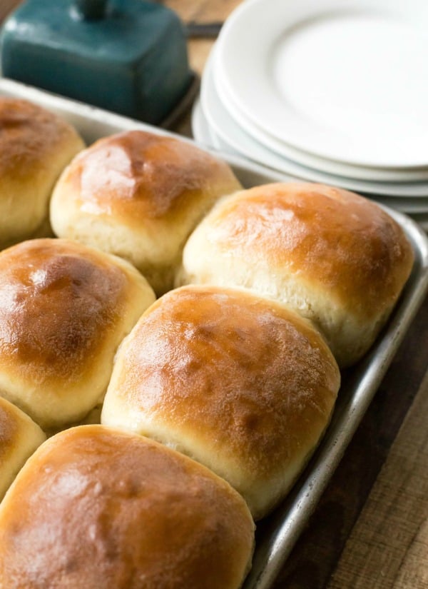 30 Minute Honey Butter Rolls - I Heart Eating