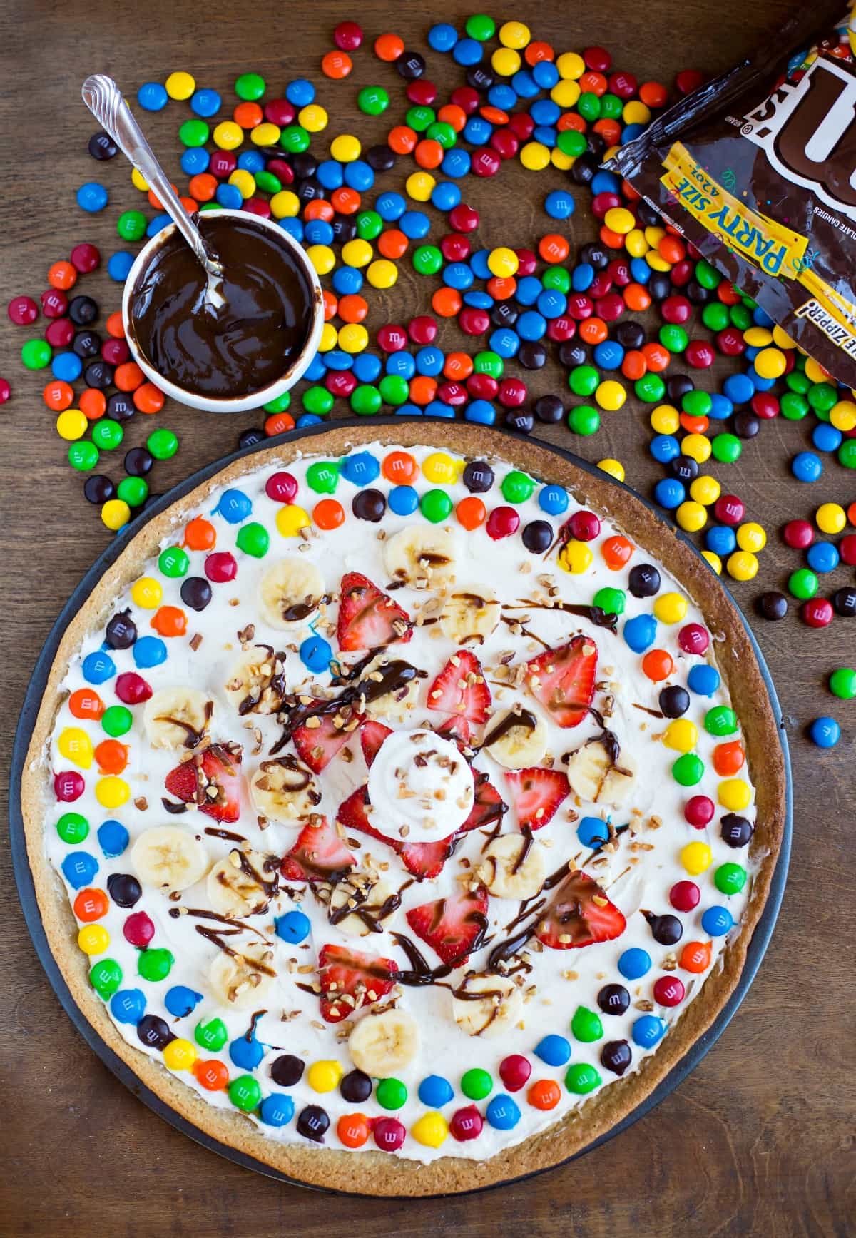 Banana Split Dessert Pizza I Heart Eating