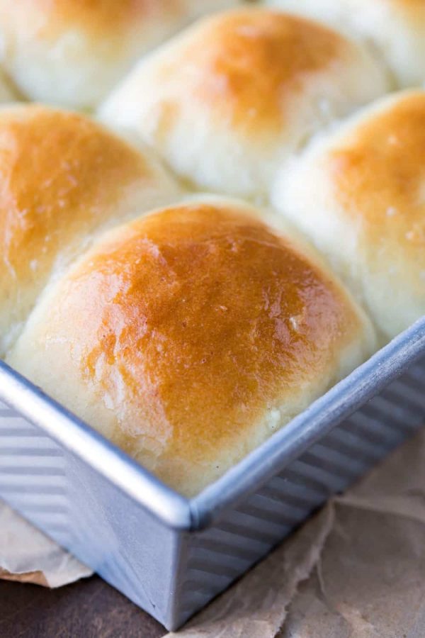 Amish Dinner Rolls - I Heart Eating