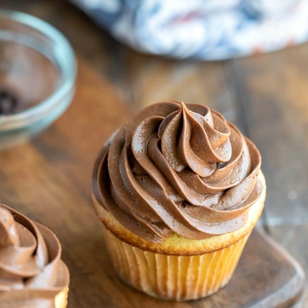 Chocolate Cream Cheese Frosting Recipe - I Heart Eating