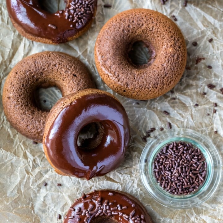 Baked Chocolate Donut Recipe - I Heart Eating