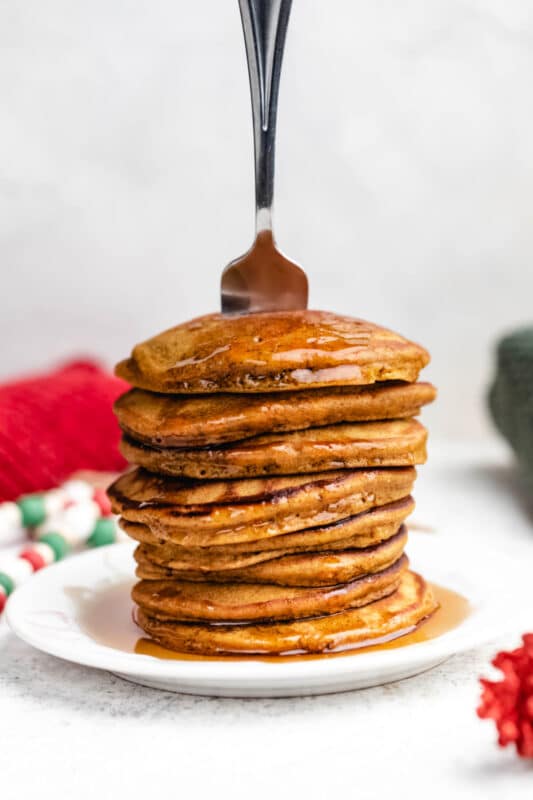 Gingerbread Pancakes - I Heart Eating