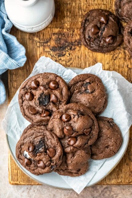 Chocolate Oreo Cookies - I Heart Eating