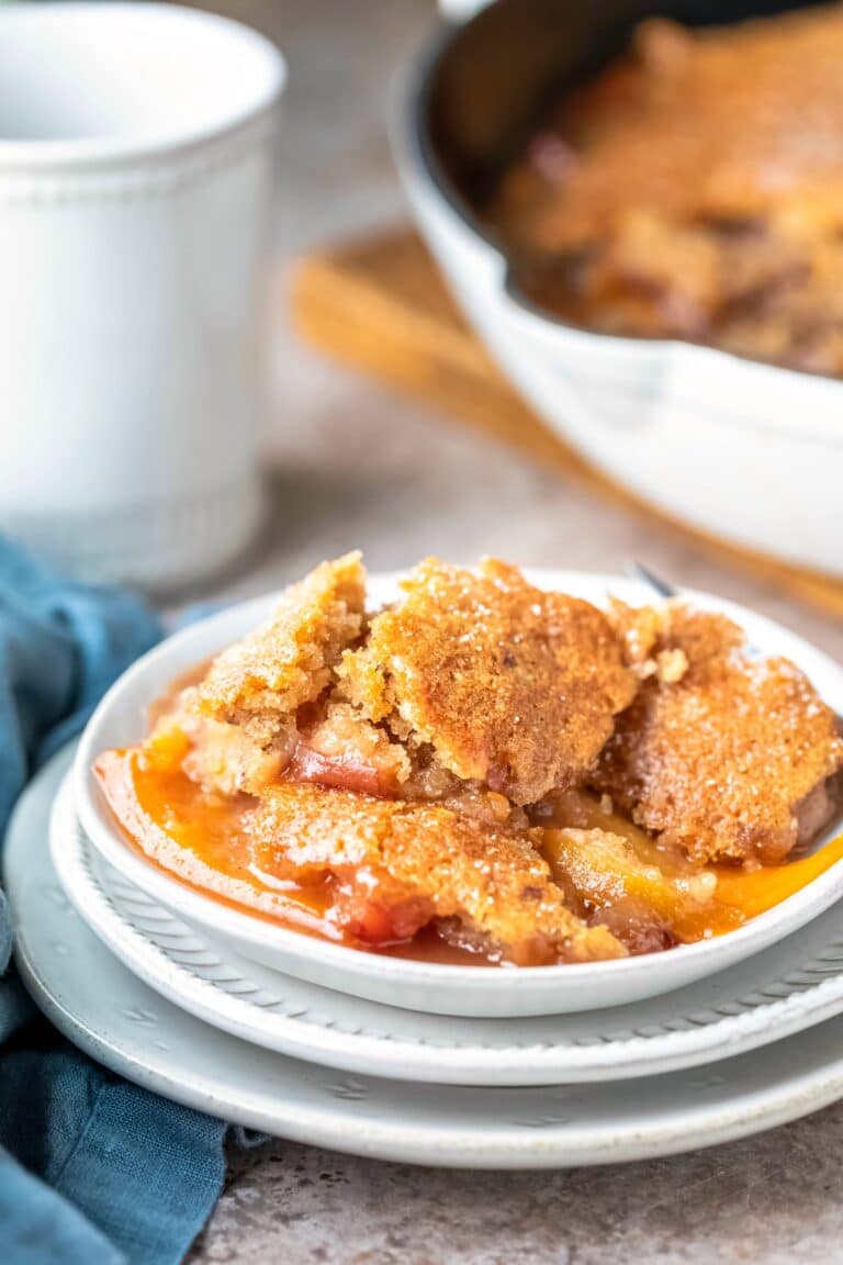 Brown Sugar Peach Cobbler - I Heart Eating