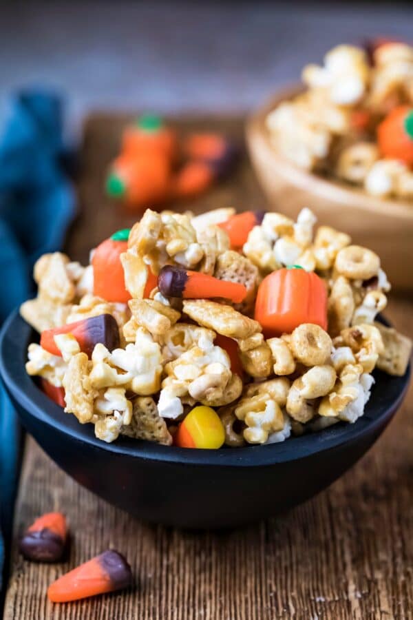 Halloween Snack Mix - I Heart Eating