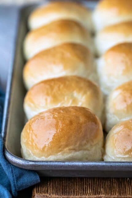 One Hour Dinner Rolls - I Heart Eating