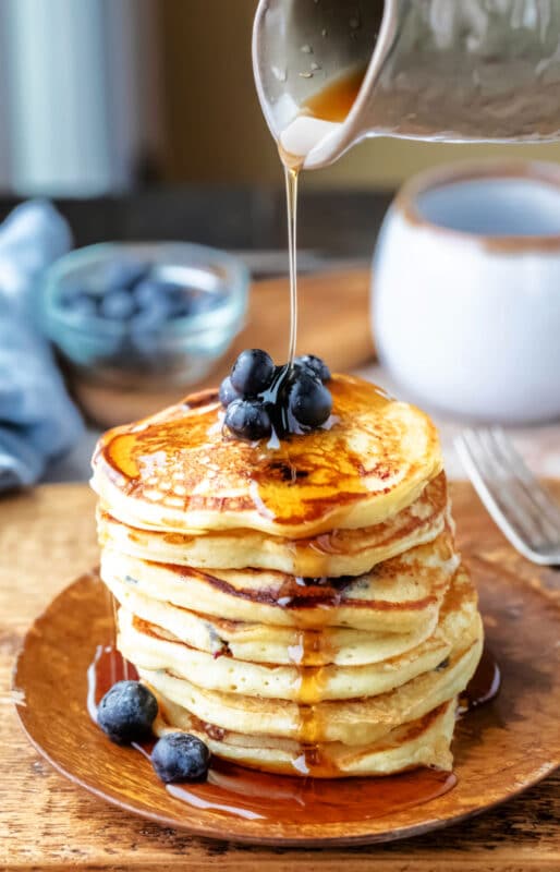 Blueberry Lemon Ricotta Pancakes - I Heart Eating