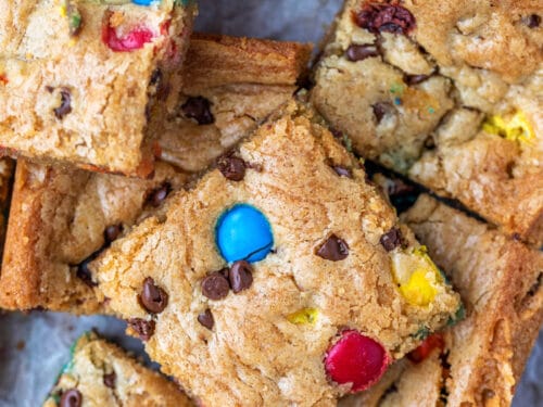 M&M Brownie Bark Recipe - I Heart Eating