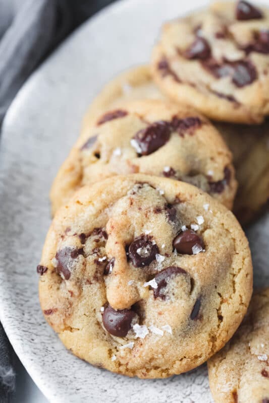 Brown Butter Chocolate Chip Cookies - I Heart Eating