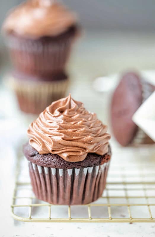 Chocolate Cream Cheese Frosting Recipe - I Heart Eating