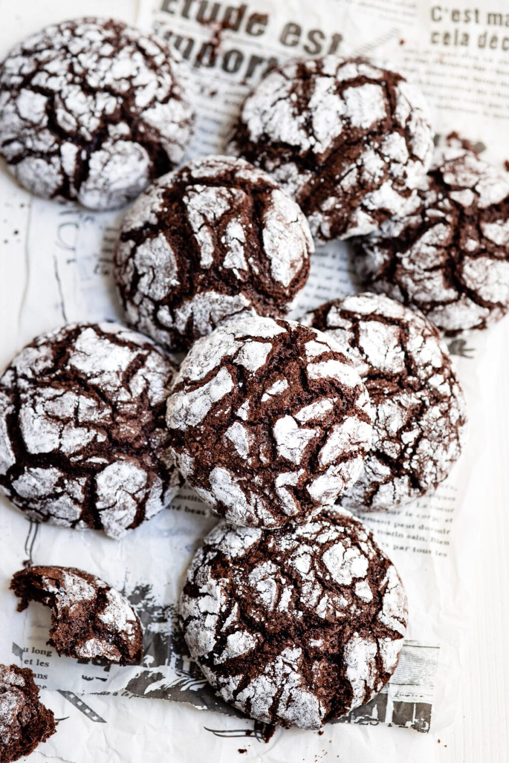 Best Chocolate Crinkle Cookies - I Heart Eating