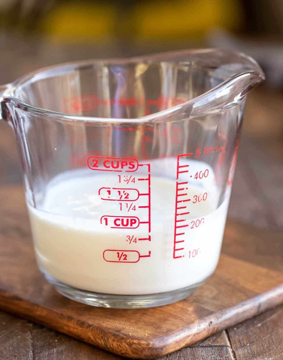 How to Substitute Whole Milk for Skim Milk