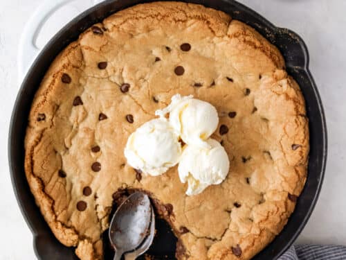 https://www.ihearteating.com/wp-content/uploads/2022/08/pizookie-9-1200-500x375.jpg