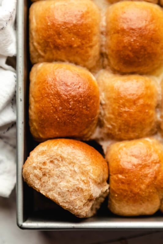 Soft Honey Whole Wheat Dinner Rolls - I Heart Eating