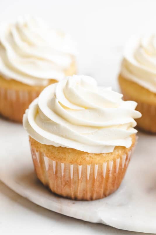 Best Vanilla Buttercream Frosting - I Heart Eating