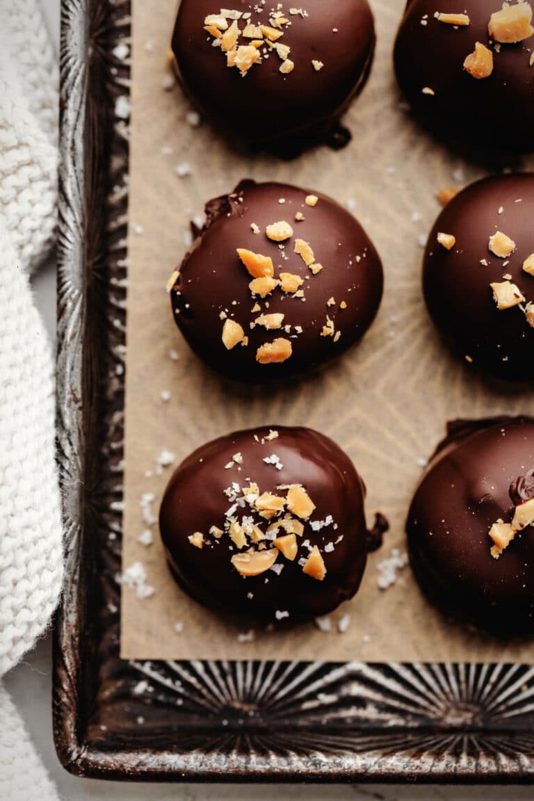 Peanut Butter Oreo Cookie Balls - I Heart Eating