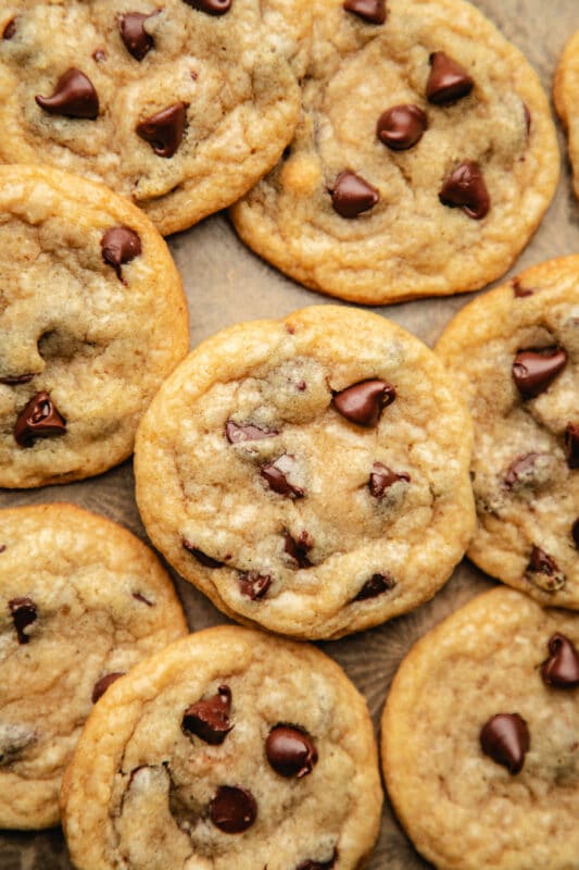 Coconut Oil Chocolate Chip Cookies - I Heart Eating